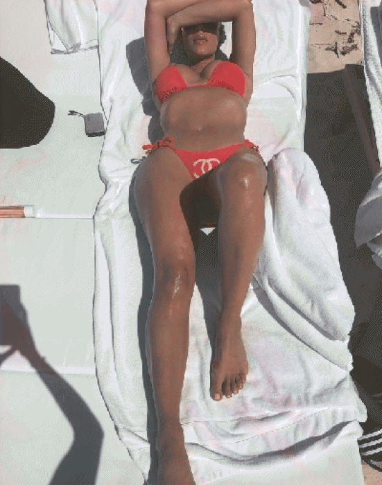 Тело Бикини