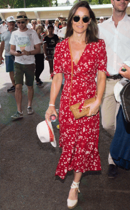 Платье с запахом и эспадрильи