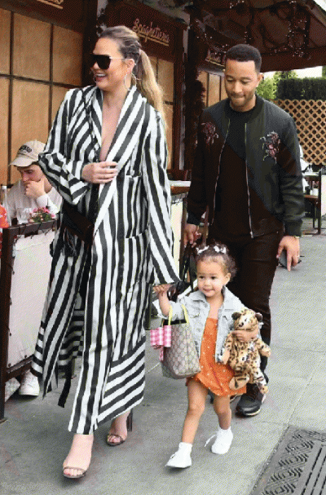 Крисси Тейнген