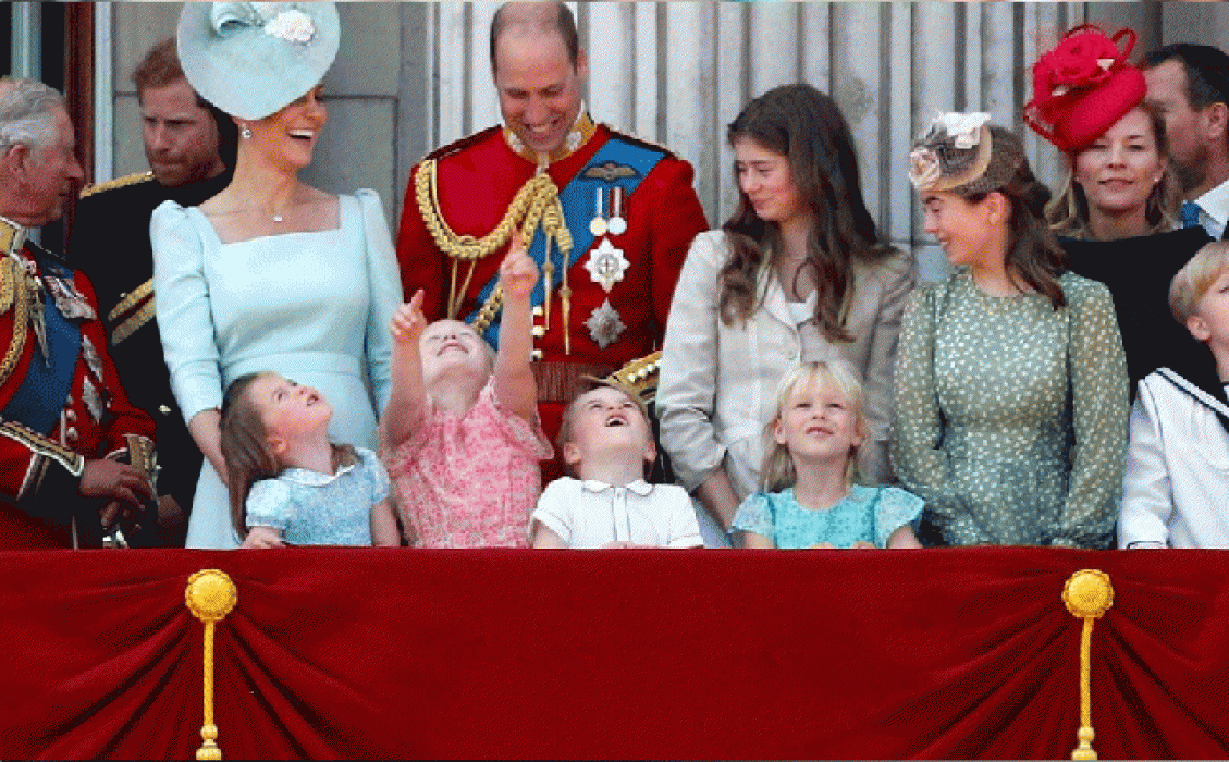 королевские наряды на празднике 2018