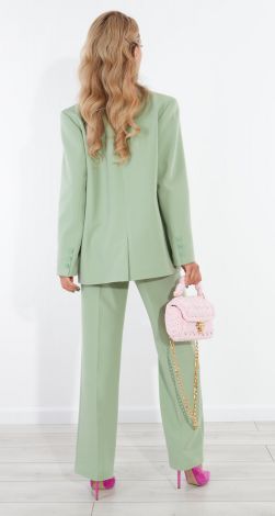 Костюми жіночі