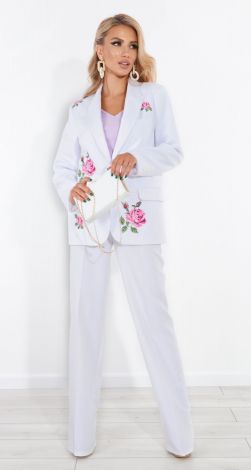 Брючний костюм з вишивкою