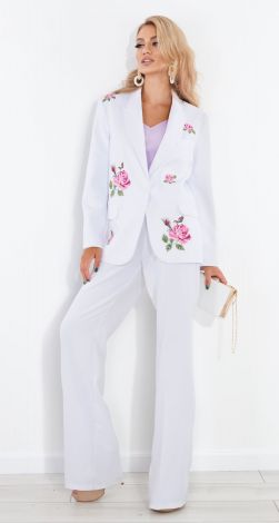 Брючний костюм з вишивкою