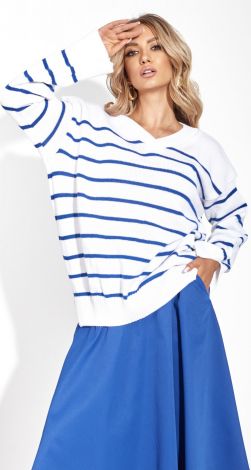 Свитер в полоску с мысом