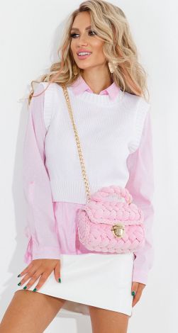 Вязаная жилетка