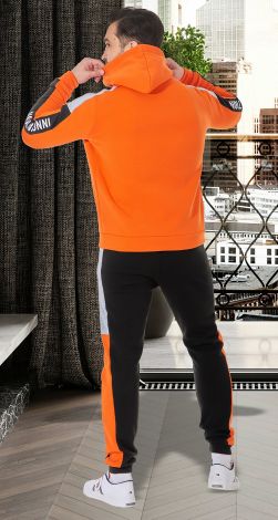 Мужские спортивные костюмы