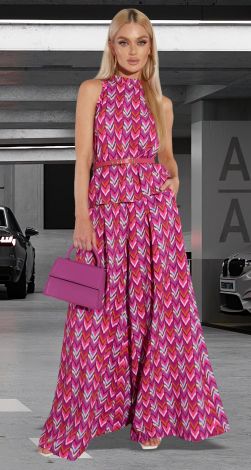 Гарний брючний костюм