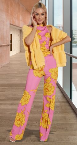 Еластичний брючний костюм