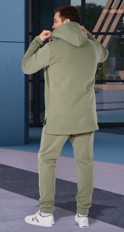 Мужские спортивные костюмы