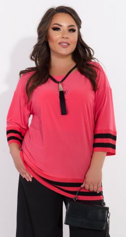 Стильний брючний костюм великого розміру