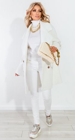 Жіночий верхній одяг