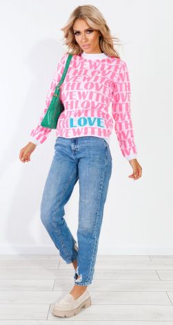 Свитер с буквами