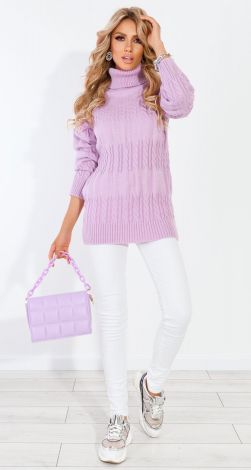 Удлиненный свитер с косами