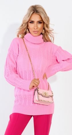 Удлиненный свитер с косами