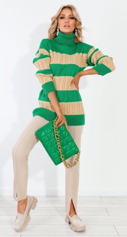 Удлиненный свитер с косами