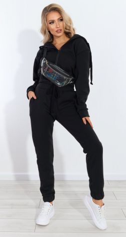 Костюмы женские