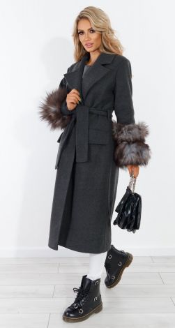 Coat with natural fur