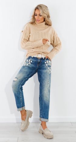 Удлиненный свитер с косами