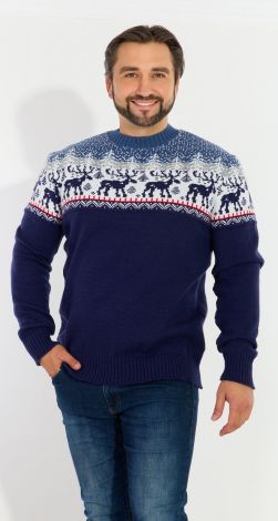 Свитер с оленями