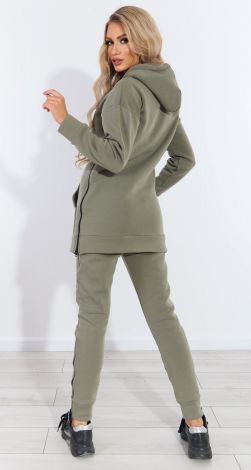 Костюмы женские