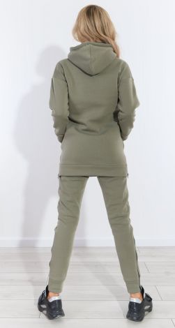 Костюмы женские