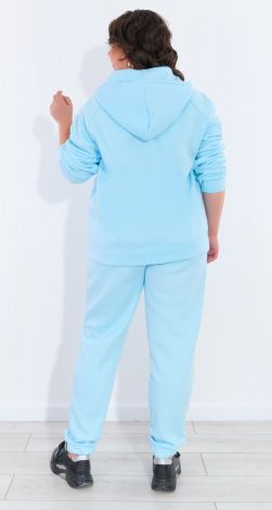 Костюмы женские