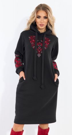 Теплое платье с  вышивкой