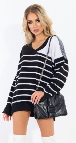 Стильный свитер