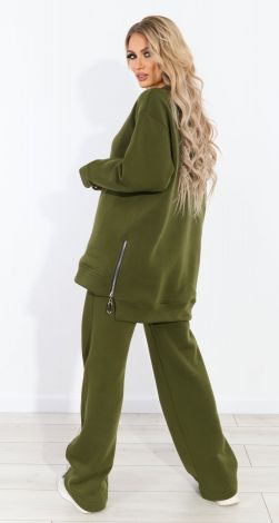 Костюмы женские