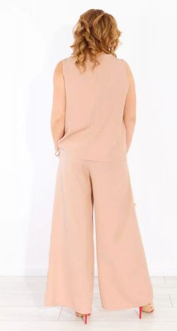 Костюми жіночі