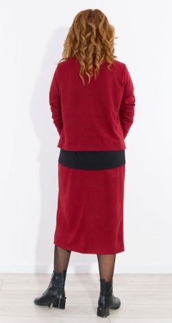 Костюмы женские