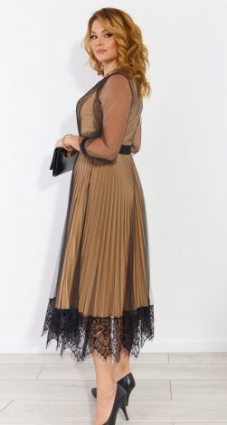 Нарядное платье плиссе большого размера