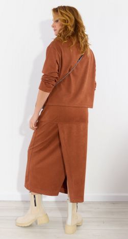 Костюм з замші із спідницею