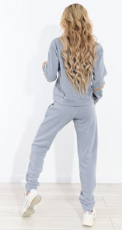 Костюми жіночі