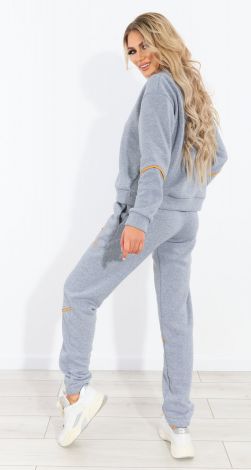 Костюми жіночі