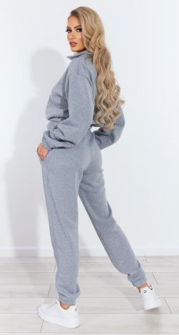 Костюми жіночі