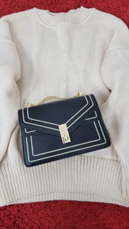 Красива чорна сумка