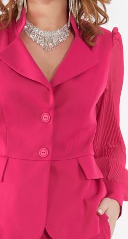 Красивый брючный костюм плиссе