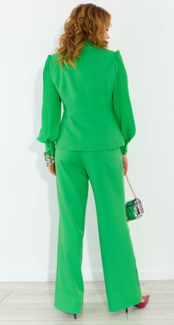 Костюмы женские