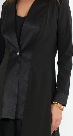 Костюми жіночі