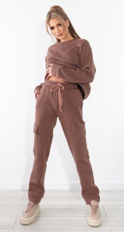 Костюмы женские