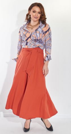 Брючний костюм із блузою