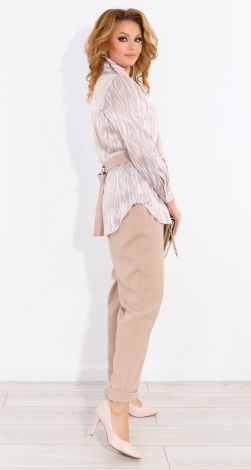 Костюмы женские