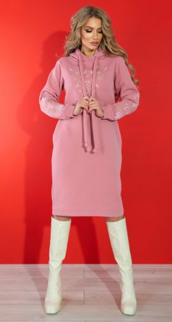 Теплое платье с  вышивкой