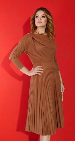 Стильное замшевое платье плиссе