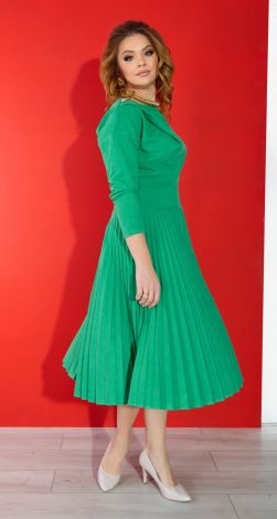 Стильное замшевое платье плиссе