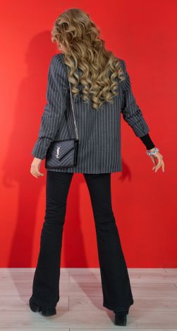 Стильний піджак у смужку