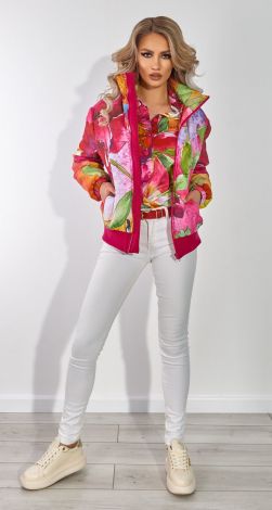 Жіночий верхній одяг