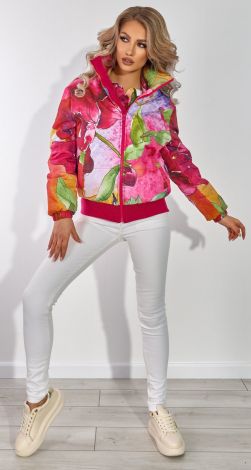 Яскрава  куртка