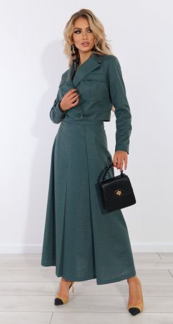 Костюм із вкороченим піджаком